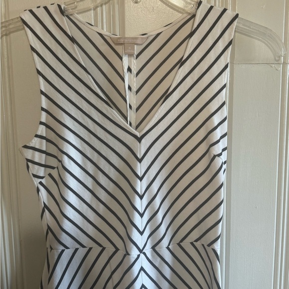 Banana Republic Black and White Striped Dress - Size 6 - Picture 2 of 7